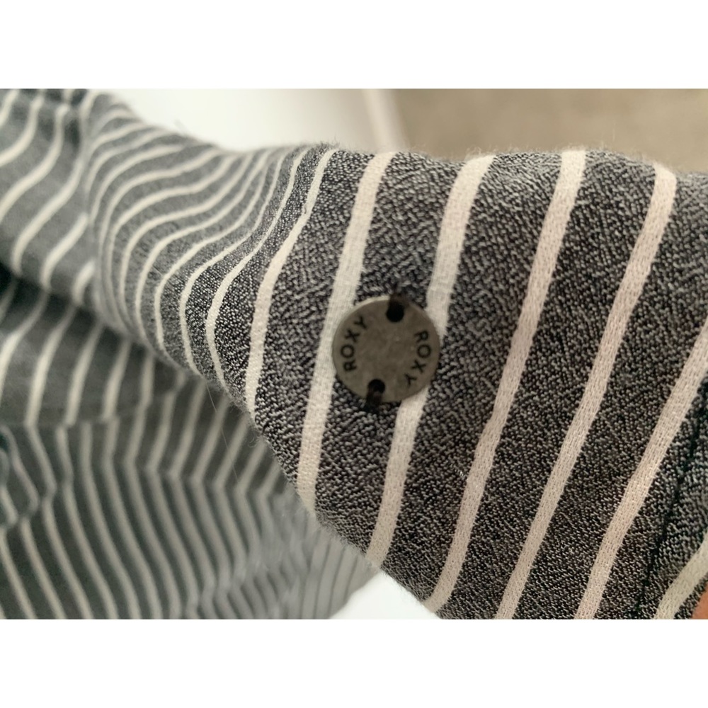 Roxy • Casual Charcoal Stripe Shift Dress - Picture 6 of 7